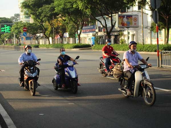 Chốt phương án đi lại giữa TP.HCM và các tỉnh, nhiều bến phà, xe hợp đồng được phép hoạt động