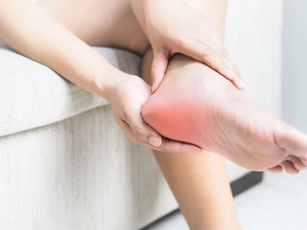 Nam giới có thận khỏe thường có 3 biểu hiện đặc trưng ở bàn chân