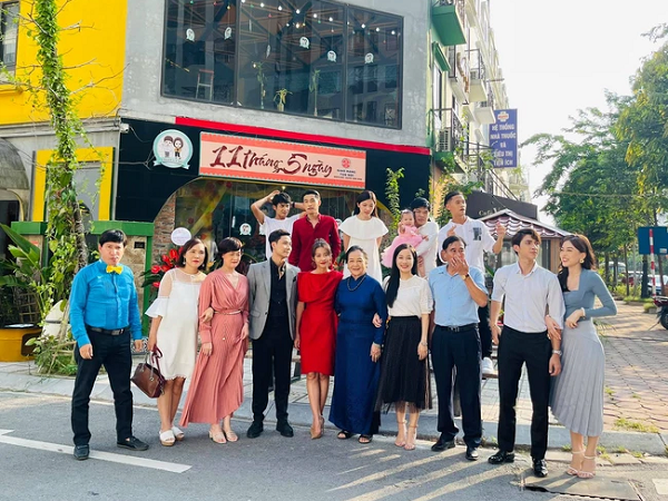 11 tháng 5 ngày đóng máy: Nhi - Đăng khai trương tiệm trà bánh, con gái Thục Anh lộ diện, cô Hoan có bầu, Á hậu Phương Nga cũng tham gia?