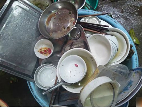 Lần đầu tới ra mắt bị nhờ quét nhà rửa bát, cô gái sốc tâm lý đến mức lập tức 'quay xe': 'Thôi chơi chán đã rồi lấy chồng hay không tính sau!'