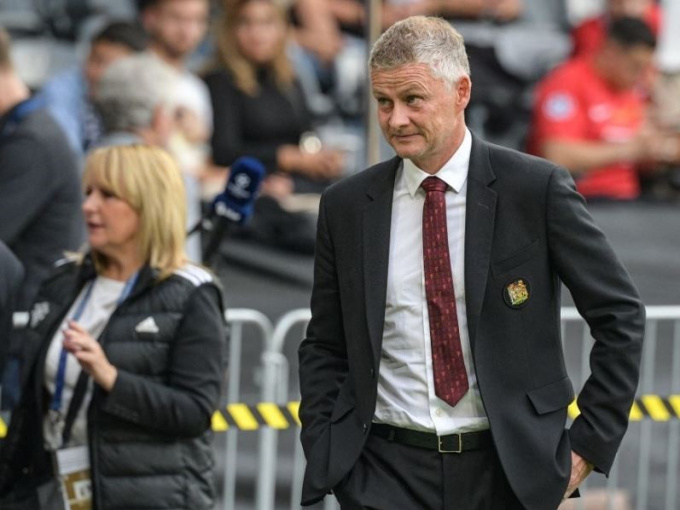 NÓNG: MU ra phán quyết cuối cùng về khả năng sa thải Solskjaer