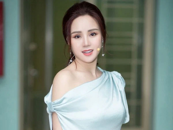 Vy Oanh khẳng định con mình có quốc tịch Mỹ, đang làm đúng trình tự các bước khởi kiện nữ CEO Đại Nam