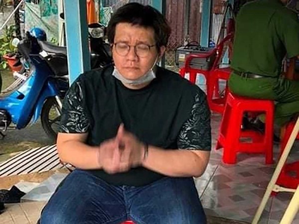 Di lý Nhâm Hoàng Khang về trụ sở Bộ Công an phía Nam để tiếp tục điều tra