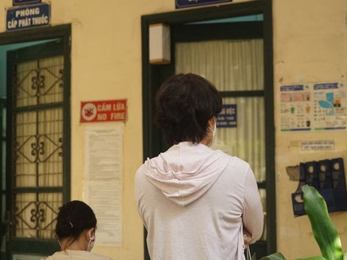 Nữ sinh nhập viện tâm thần vì áp lực học online: BS bất ngờ vì vết thương trên cơ thể