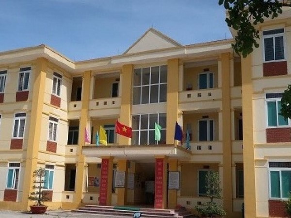 Nguyên chủ tịch xã và cán bộ địa chính tại Nghệ An bị bắt