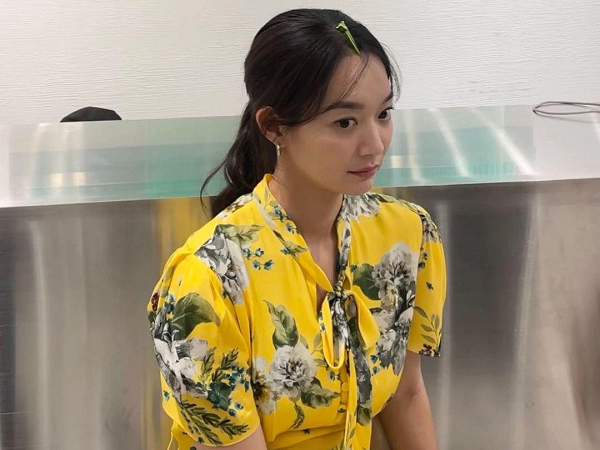 Ối, nha sĩ Shin Min Ah yêu vào là phong độ mặc đẹp lại đứt đoạn rồi?