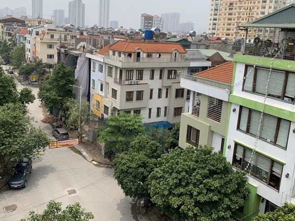 Đổi đời nhờ buôn bất động sạn: 'Bí quyết của tôi là nghe lời vợ'