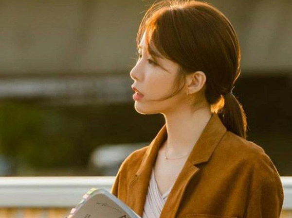 Tóc đuôi ngựa mà cứ buộc kiểu này chỉ có già như 'bà thím'