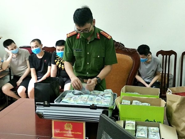 Từ đường dây đánh bạc 1.500 tỷ đồng: Cảnh báo quản lý thanh toán điện tử