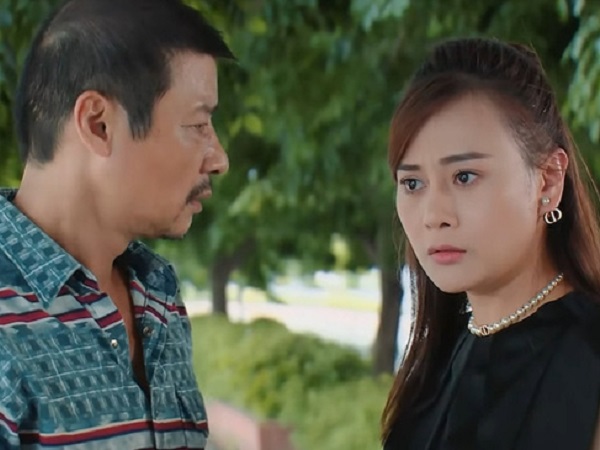 Hương vị tình thân tập 51: Thy tức điên khi bà Xuân nói xấu mình, ông Sinh bị tung clip vạch tội giết người