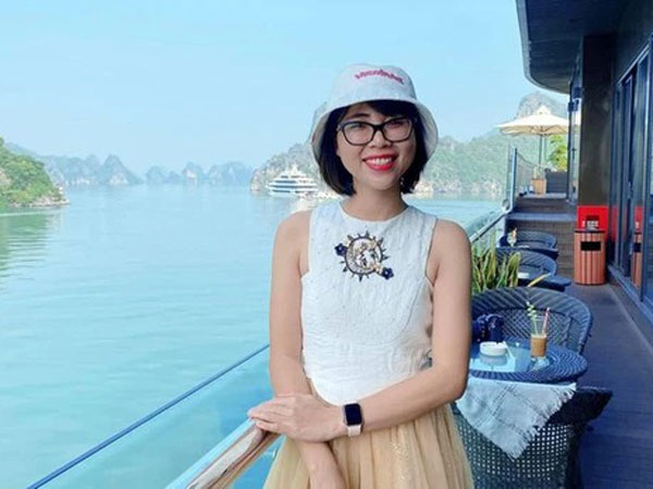 Thơ Nguyễn 'thẳng tay' cọc 200 triệu mua xe hơi cho mẹ đi buôn rau, chở phân lên rẫy