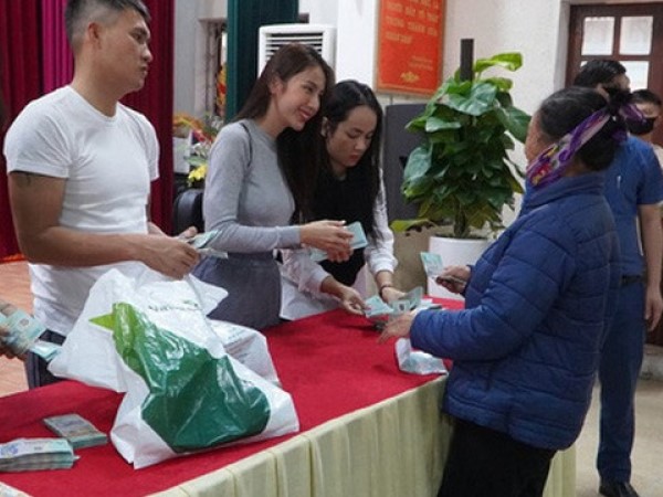 Chuyển đơn tố cáo ca sĩ Thuỷ Tiên lên Văn phòng Cơ quan CSĐT Công an TP.HCM
