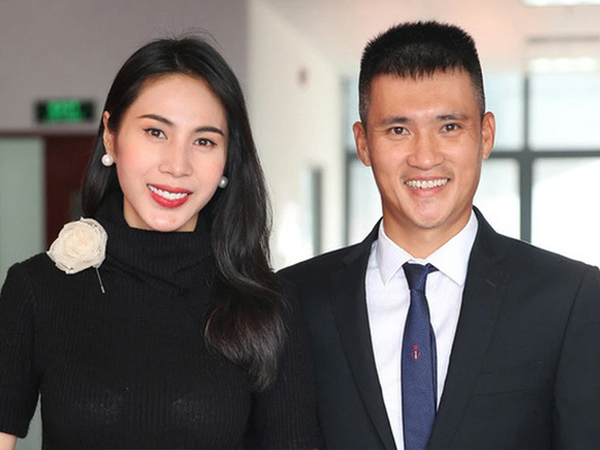 Ca sĩ Thủy Tiên trao tiền hỗ trợ người dân Quảng Nam 'rất minh bạch'