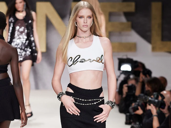 BST Chanel xuân hè 2022: Mê hoặc mọi tín đồ thời trang bằng style thập niên 80
