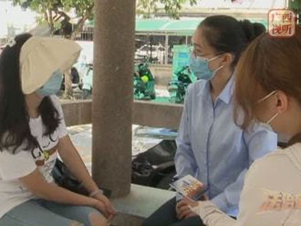 Kết hôn sinh con xong chồng đột nhiên bặt vô âm tín, người vợ chết lặng khi biết thân phận thật của mẹ chồng