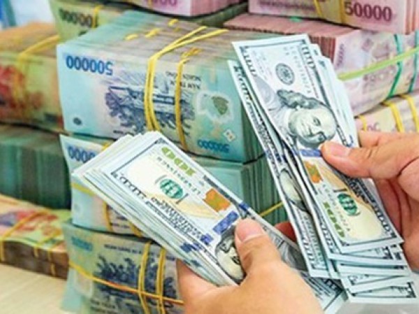 Nhân viên ngân hàng lừa tiền 'chạy án' cho đối tượng tổ chức mang thai hộ