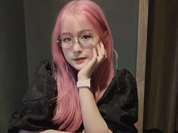 Hỏi rich kid 2k3 Châu Anh đi du học lấy tên Tiếng Anh là gì, câu trả lời bất ngờ nhưng phải phục lăn vì đáng yêu quá!