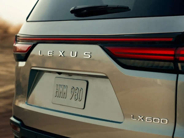 Lexus LX 600 chính thức lộ diện: Thay thế LX 570, như Land Cruiser hạng sang, ra mắt tuần sau