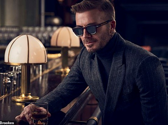 David Beckham lại đẹp trai nữa rồi: Chụp quảng cáo mà như phim điện ảnh, đường nét cực phẩm sắc nét 'cứa' vào trái tim chị em