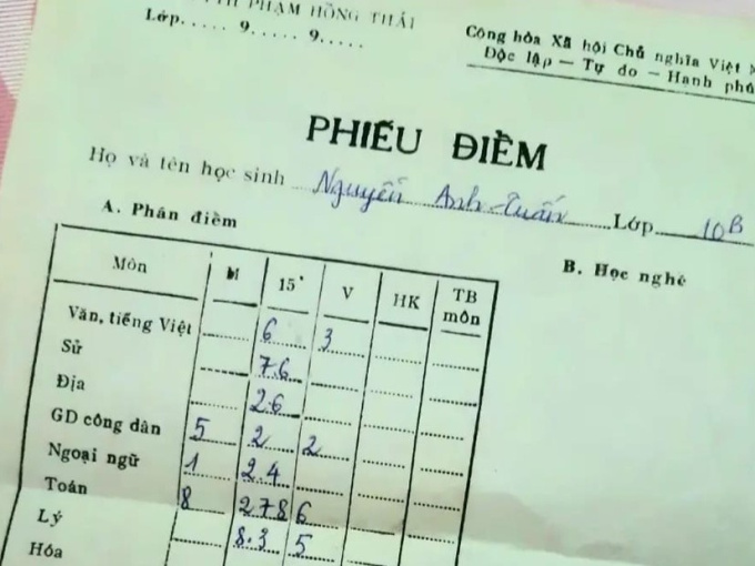 Bí mật giấu kín 29 năm trong tủ sách giúp con trai 'bóc trần' lời nói dối của bố