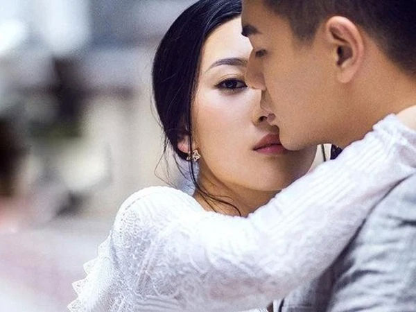 Nhân tình của chồng 'tấn công' vợ, yêu cầu ly hôn và màn đáp trả cao tay của người phụ nữ thông minh khiến ả ta cứng họng!