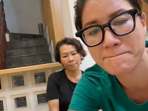 Nửa đêm, Trang Trần tới tận nhà cố ca sĩ Phi Nhung livestream hỏi Hồ Văn Cường: Có nhờ ai đòi tiền hộ không?