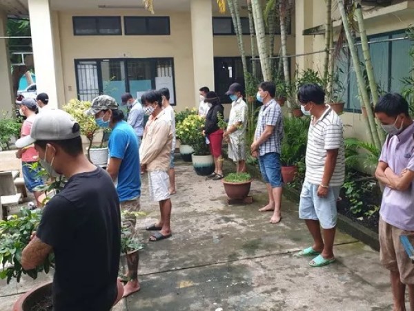 Một người dương tính với SARS-CoV-2 có mặt trong trường gà ở Bình Tân, TP HCM