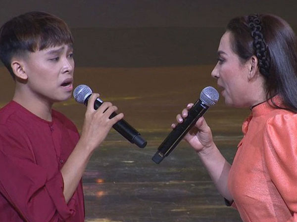 Bầu show hải ngoại hé lộ bất ngờ về yêu cầu của Phi Nhung và cát-xê Hồ Văn Cường khi đi diễn