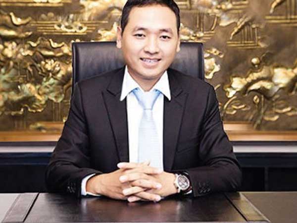 Từ chủ tịch 0 đồng, CEO 8X liên tục xuống tiền chi phối tập đoàn nghìn tỷ