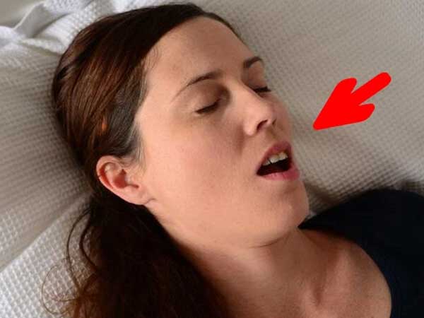Chàng trai 29 tuổi bị đột tử trong lúc ngủ: Cảnh báo ai có 5 dấu hiệu này cần đi khám ngay để tránh hiểm họa xảy ra trong đêm