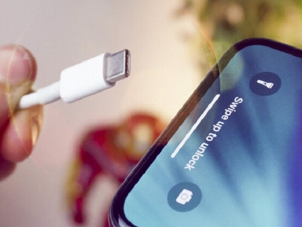 Đây là chiếc iPhone đầu tiên trên thế giới với cổng USB-C