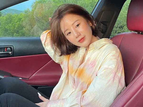 Tiểu thư Hà Tĩnh tay đeo đồng hồ 800 triệu, đập hộp lia lịa toàn Gucci, Hermes vì 'ở nhà chán quá sắm cho vui'