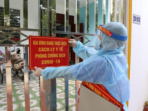 Đề xuất treo biển trước cửa nhà người bay về từ TP.HCM, Đà Nẵng chỉ là 'khuyến cáo', không bắt buộc