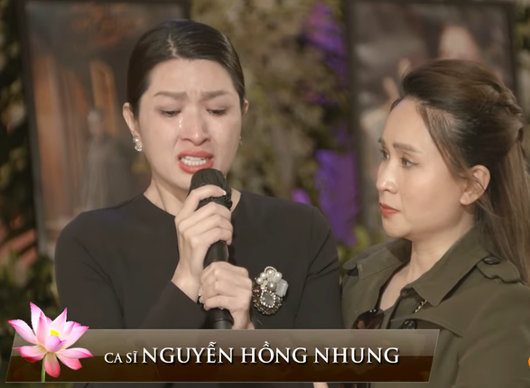 Tang lễ ca sĩ Phi Nhung tại Mỹ: Con gái Phi Nhung đại diện gia đình đón tiếp mọi người tới viếng cố ca sĩ, sao Việt khóc nghẹn ngào