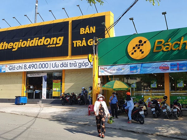 Dính hàng loạt lùm xùm chỉ trong 3 tháng nhưng cổ phiếu Thế Giới Di Động vẫn 'đắt khách', vốn hóa vừa lên cao nhất lịch sử