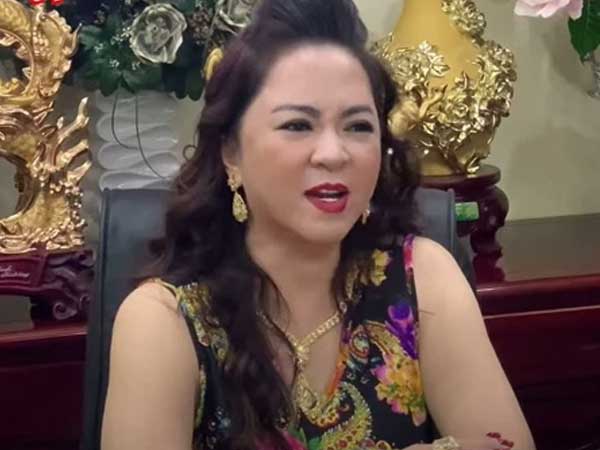 Bà Phương Hằng gửi lời cảnh báo tới con gái ruột cố ca sĩ Phi Nhung và tương lai của 23 người con nuôi