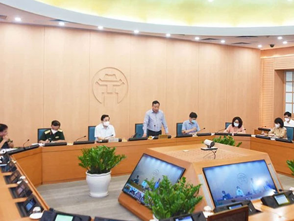 Phó Bí thư Hà Nội: Nguy cơ lây lan dịch bệnh rất cao vì vẫn còn F0 trong cộng đồng