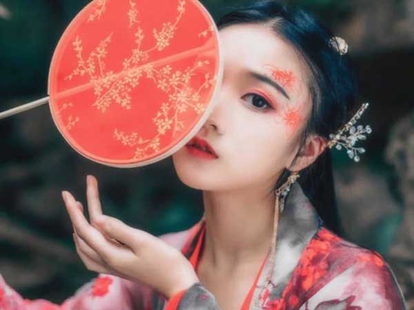 Không những nữ công gia chánh giỏi giang, mà còn khiêm nhường, thảo hiền, lấy được 3 người mệnh này mới may mắn làm sao