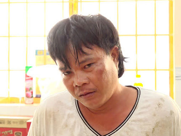 Gã đàn ông sát hại 3 người hàng xóm sau khi uống 1 xị rượu