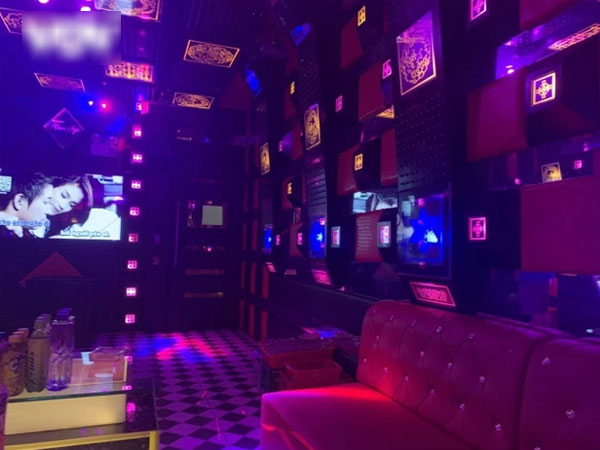 Bất chấp lệnh cấm, nhiều quán karaoke tại Lạng Sơn vẫn hoạt động 'chui'