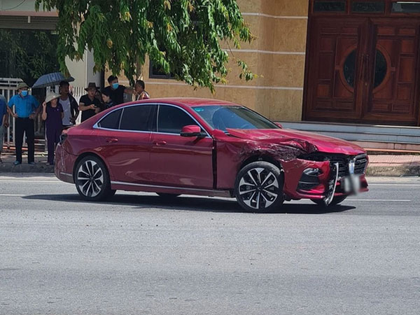 Điểm chung trong loạt sự cố tai nạn của xe VinFast: Đa số dành 'phần thắng' dù va chạm với xe tải, MPV hay tường gạch