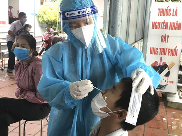 45 học sinh THCS dương tính với SARS-CoV-2, Phú Thọ tạm dừng các hoạt động dạy và học trực tiếp ở 2 địa bàn