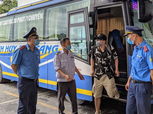 Người đi xe khách, tàu thủy phải xét nghiệm nếu từ vùng có dịch, phong tỏa