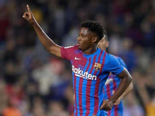 Ngược dòng giành thắng lợi 3-1, Barca thắp lửa cho El Clasico