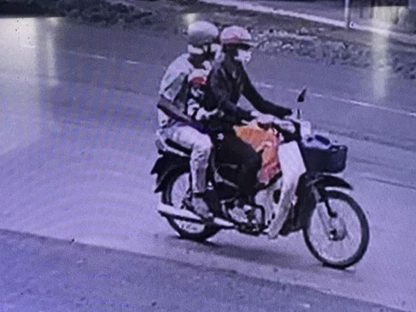 Hé lộ sự thật bất ngờ về 2 người đàn ông nghi chở theo bé trai 2 tuổi mất tích ở Bình Dương