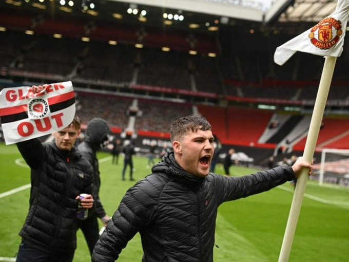 Fan MU triển khai chiến dịch 'tổng tấn công' Old Trafford lần 2