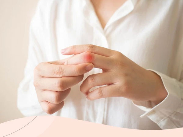 Thường xuyên bị tê mỏi tay, hãy cảnh giác vì nó có thể là dấu hiệu của 5 căn bệnh nguy hiểm này