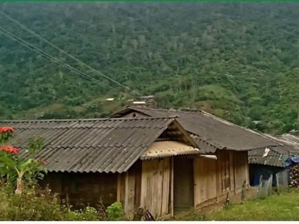 Hàng chục hộ dân người Mông ở biên giới sập bẫy tiền ảo đa cấp