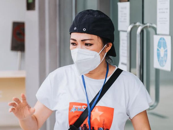 Phương Thanh làm rõ tin đồn 'theo phe' nữ đại gia Bình Dương