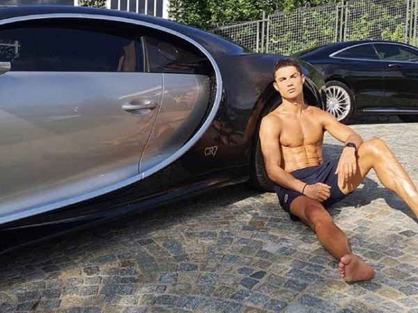 Ronaldo chi gần 300 tỷ đồng mua siêu xe chỉ có 10 chiếc trên toàn thế giới